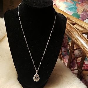 Rhinestone pendant necklace